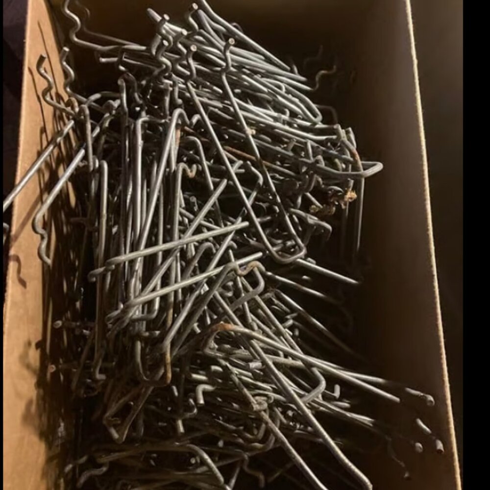 7 inch Double Peg Board Shelving tool Hooks storage BOX OF 140 PIECES